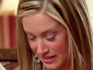 Eerste Keer Swingers Hebben Plezier Terwijl Ze Experimenteren Met Levensstijl