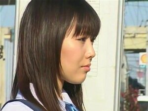 Exotisches Japanisches Model Yui Ikawa In Einem Fabelhaften öffentlichen JAV-Clip