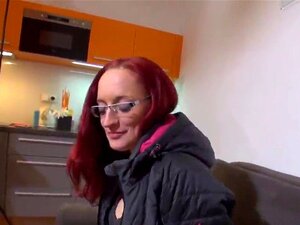 Prachtige Tsjechische Nimfomane Wordt Verleid In Het Winkelcentrum En Genaaid In Pov. Foxy Sekspoesje Dat Door De Hypermarkt Loopt Wordt Verleid En Geneukt In Pov Terwijl Ze Haar Eerste Zelfgemaakte Pornotape Schiet