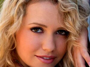 Hellraisers Mia Malkova Cum Eerbetoon