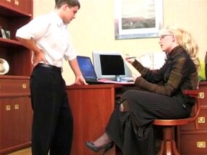 σέξι ώριμο και καυλωμένο αγόρι. σέξι ώριμο και καυλωμένο αγόρι