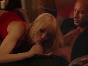 Алеска Дајмонд се забавља у оргији са пријатељима