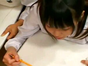Subtitulado CFNM Japón Colegialas Clase De Arte Con El Profesor