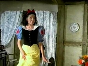 Η Χιονάτη βρίσκει νέο σπίτι - Ihukup-com