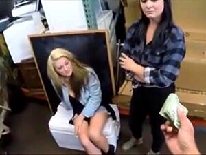 Plavuša I Brineta U Trojcu S Tipom Iz Zalagaonice,