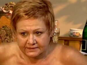 Mummojen Pillu Saa Kunnon Kyytiä