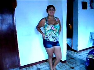 Mijn Nieuwe Vriendin Naty Poesje & Atilde_o In Korte Kleren Stuurt Een Bericht Naar Marcos Mion