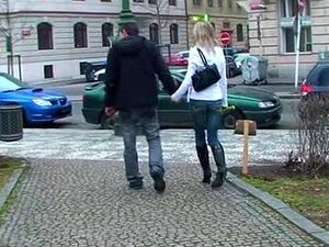 Serieuze Porno Met Een Magere Blonde