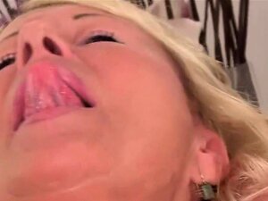 Skopiuj Moją Babcię, Twarda Laska