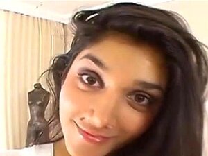 Foxy Leah Jaye Rides A Big Cock To Get Her Facial