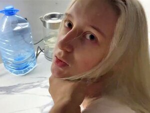 Perfurei A Galinha Fofa Da Minha Amiga Com Força Por Dinheiro E Realmente Me Arrependo