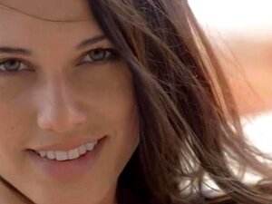 Апсолутно лепа жена се самозадовољава