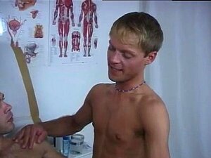 Lääkärimiehet Homo Hieronta Elokuva Ja Tuore Poika Homo Söpöläinen Fyysinen Tarina