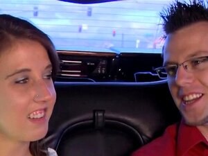 Amerykańskie Pary Swingersów Pieprzą Się Ostro I Przesuwają Swoje Granice. Amerykańskie Pary Swingersów Pieprzą Się Mocno I Przesuwają Swoje Granice W Otwartym Swing House. Dowiedz Się Więcej Na Naszej Stronie