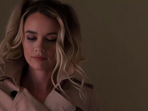 Stiefdochter Krijgt Een Harde Fuck Van Haar Geile Stiefvader. Charles Vraagt Zijn Stiefdochter Khloe Of Ze Echt Kan Omgaan Met Elk Type Vreemdeling Die Een Beweging Op Haar Maakt, Zelfs Een Oudere Man Die Ze Moedig Aandringt Dat Ze Kan Dit Lijkt Charles E