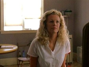 Mimi Rogers En Kim Basinger - De Deur In De Vloer