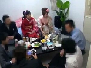 Atrakcyjna Japońska Kobieta W Prawdziwym Amatorskim Filmie Porno