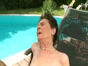 The Old Lady' S Favorite