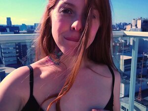Assista Uma Ardente, Petite Brasileira Nerd Mostrando Seu Bumbum Tatuado E Amor Pela Masturbação Pública Em Lugares Ousados. Este Vídeo Deixará Você Implorando Por Mais.
