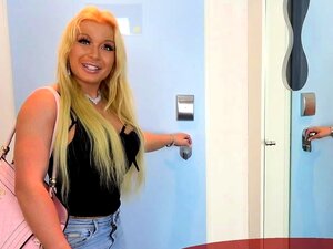 DUITSE PRIVÉKOPPEL - Dikke Blonde Schatje Neukt Met Vriendin