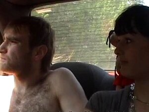 Neuken Vers Meisje Op De Natuur In Alle Gaten