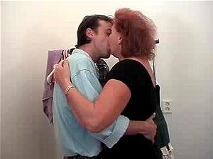 Црвенокоса Бака 1