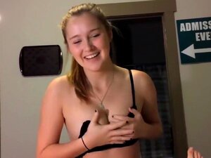 Плавуша добија сперму у уста,