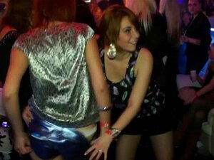 Party Club Girls Upskirt - Upskirt Real Night Club - Porno @ TeatroPorno.com