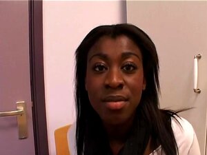 Nederlandse Chick Wordt Gelegd