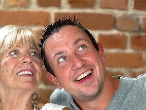 21Sextreme On Walił Jego Krok-GILF Po śmiałej Sesji Zdjęciowej