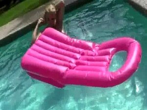 Solo-geile Amateurin Bekommt Dildospielzeuge Ins Loch Video-27