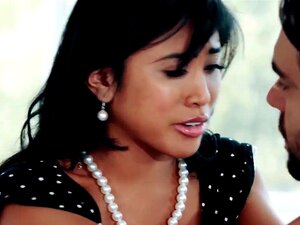 Podekscytowana Orientalna Wdowa Pieprzy Swojego Przyrodniego Szwagra - EroticaX