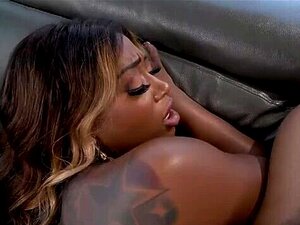 Große Schwarze Mama Wird Von Einem Weißen Typen Gefickt - Schwarzer Porno