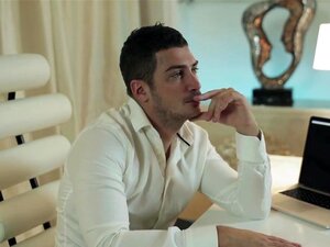 BabesNetwork Video: Make It Last Forever, Timo Lässt Seine Wünsche Ihn In Eine Ecke Seines Geistes Bringen, Wo Fantasie Auf Realität Trifft, Ein Ort, An Dem All Seine Erotischen Tagträume Wahr Werden. Timo Stellte Sich Vor, Wie Seine Traumfrau Kam, Um Sei