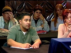 ПОТПУНО УХВАЋЕНА, Сезона # 2 Еп.13, Тотално разбијена екипа подиже своје хиџинке на нови урнебесни ниво у овој епизоди