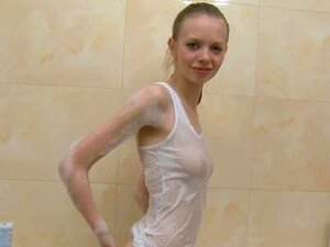 Wonderful tits view from the Asian girl in the shower dvd 03013