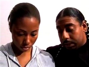 Carmen Von Flapping, Fodendo Latas De Leite