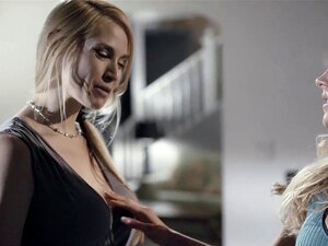 Cycatka śliczna Pasierbica Uczy Się Pieprzenia Od Swoich Ojczymów. Brunetka śliczna Pasierbica River Fox Z Dużymi Naturalnymi Cyckami Dostaje Nietypowy Prezent Urodzinowy Od Swoich Brudnych Ojczymów Sarah Vandella, Więc Pieprzą Ją Bardzo Mocno