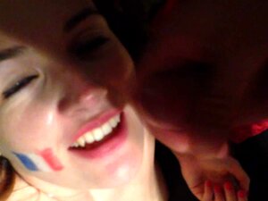 MILF Française Chaude éjaculant Sur Le Visage