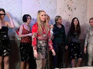 Zeldzame scènes van catfight lesbo xxx in porno volwassen fetisj