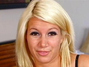 Extremely Nasty Milf And Huge Penis Inside Her Throat