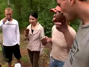 Gangbang Im Freien...F70