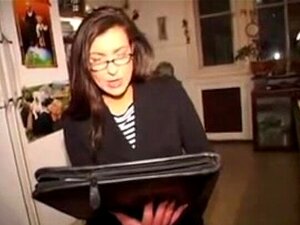 Fisting Saksalainen Brunette Hänen Asunnossaan