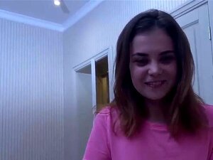 MEINE KLEINE KLEINE STIEFSCHWESTER BRAUCHT GELD FÜR EIN BTS-KONZERT IN EINEM ECHTEN Amateur-Homemade-Porno-Video. Kommentar, Unter Dem Der Cumshot Dein Favorit Ist, Wie Das Video Und Der Sub Für Mehr Kostenlosen Porno