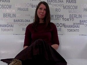 Tjeckiskt Brunt Hår, Pavlina Knullar En Kille Den Här Bruden Just Har Träffat På Porrklippscastingen