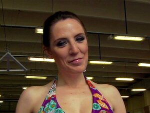 Сисате рибе лижу пичке након рвања. Сисате европске рибе лижу пичке после рвања