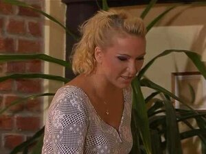 Kiimainen äiti Viettelee Poikapuolensa Tyttöystävän