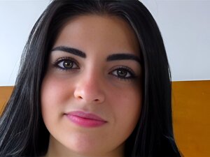 CARNE DEL MERCADO - Sexigt Brunt Hår Leidy Silva är Villig För Sin Allra Första Trekant