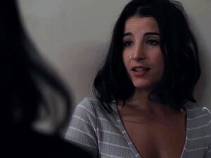 Meias-irmãs Lésbicas Lambem As Bucetas Molhadas Uma Da Outra