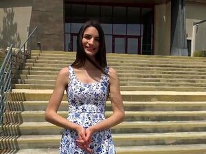 Candie Przyszła Przetestować Różne Typy Sobowtórów! (15-06-2021)